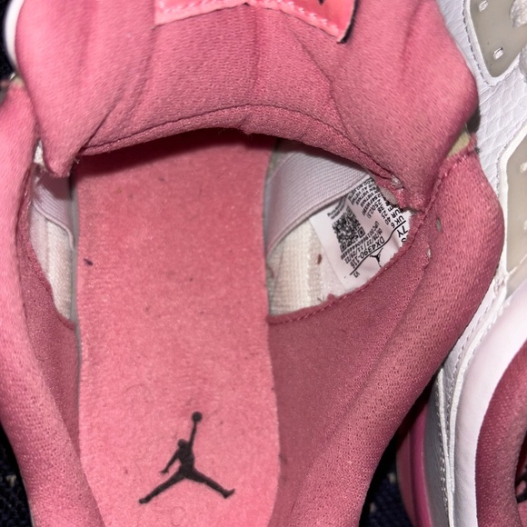 Boys size 7 (8.5/9 in wmn) retro low white and pink 5’s! - Picture 5 of 5